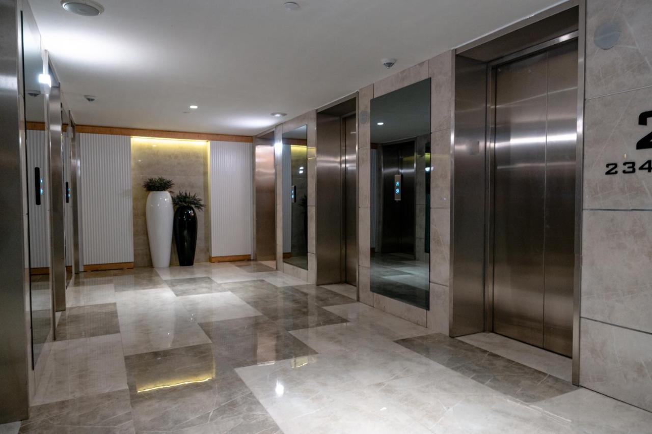 Orbi City - Aparthotel Near The Beach Batumi Exterior photo